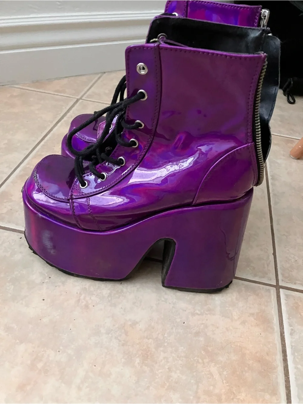 Demonia camel platform Lace-ups